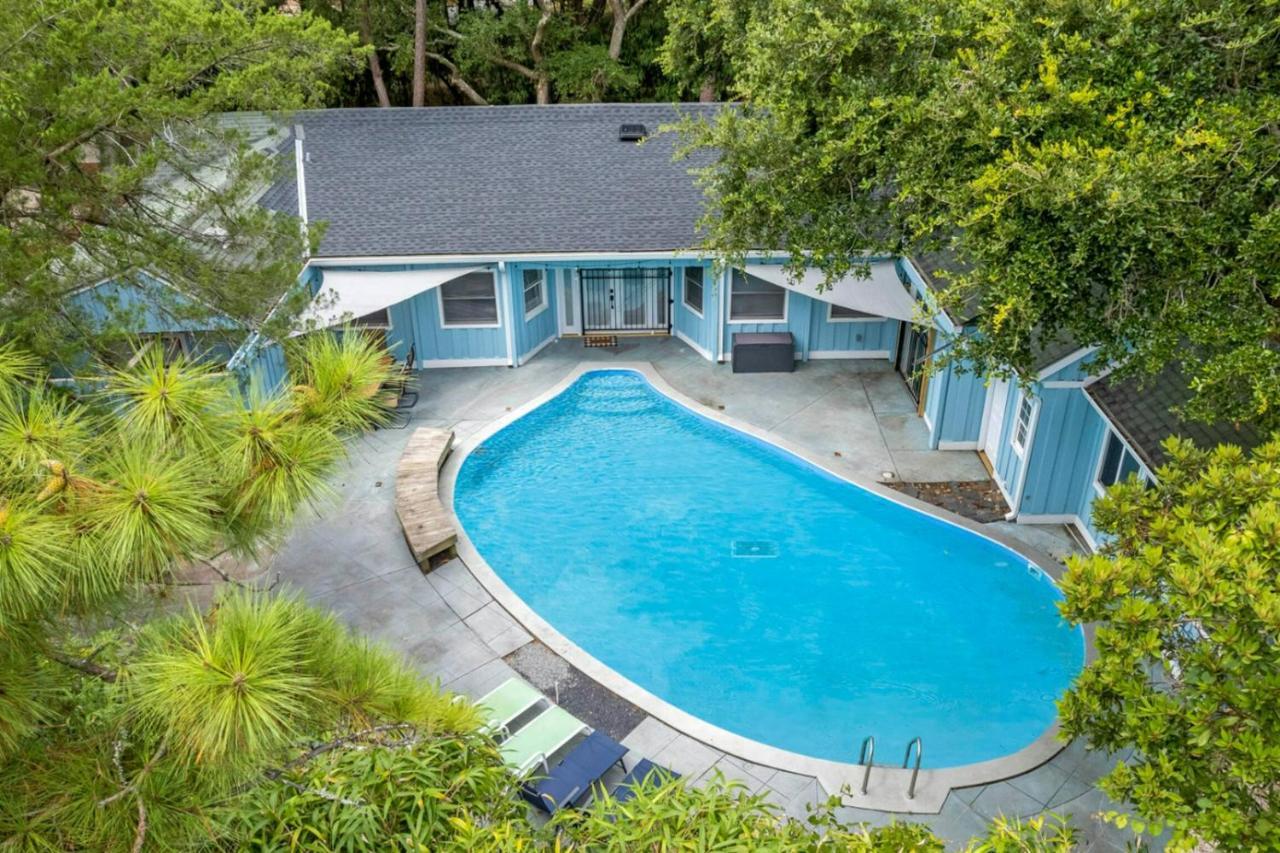 The Blue Lagoon Pine Knoll Shores Exterior photo